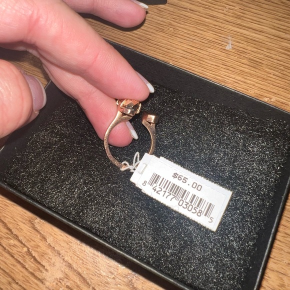 Kendra Scott ring - Picture 2 of 3